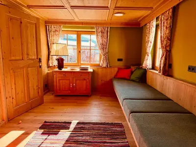 Ein Sitzbereich in der Unterkunft ALPIN CHARME APARTMENTS 3 x Boutique Alpine Living