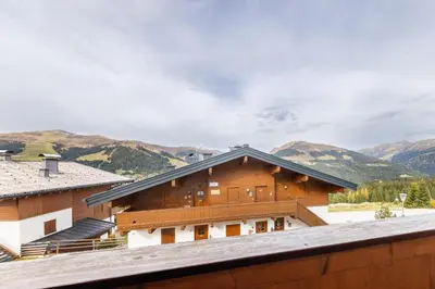 Ein allgemeiner Bergblick oder ein Berglick von der Ferienwohnung aus