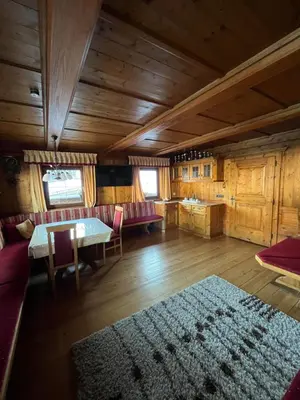 Ein Sitzbereich in der Unterkunft Ferienwohnung Thumerhof