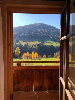 Ein allgemeiner Bergblick oder ein Berglick von der Ferienwohnung aus