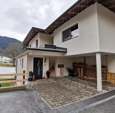 Das Gebäude in dem sich die Ferienwohnung befindet