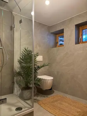 Ein Badezimmer in der Unterkunft Simair in Haus
