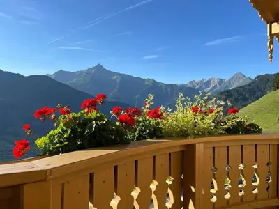 Ein allgemeiner Bergblick oder ein Berglick von der Ferienwohnung aus