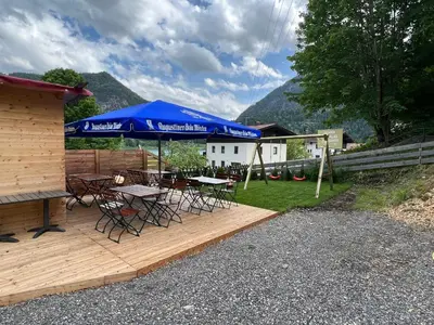 Ein allgemeiner Bergblick oder ein Berglick von des Hotels aus