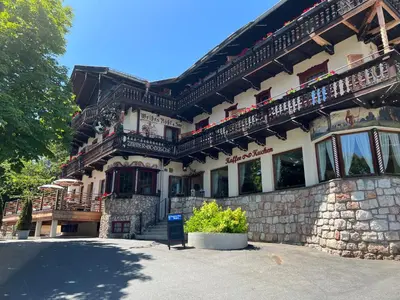 Das Gebäude in dem sich das Hotel befindet