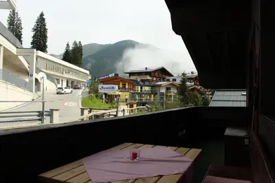 Ein allgemeiner Bergblick oder ein Berglick von der Ferienwohnung aus