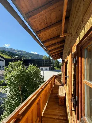 Ein allgemeiner Bergblick oder ein Berglick von der Ferienwohnung aus