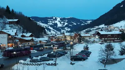 Ein allgemeiner Bergblick oder ein Berglick von der Ferienwohnung aus
