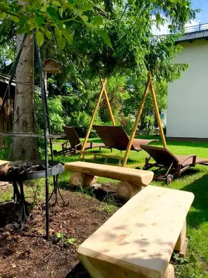 Ein Garten an der Unterkunft Gästehaus Katharina