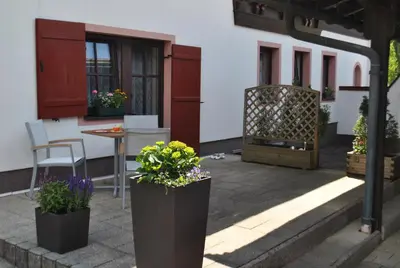 Ein Garten an der Unterkunft Gästehaus Katharina