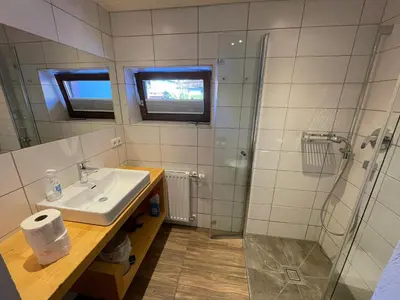 Ein Badezimmer in der Unterkunft Gästehaus Katharina