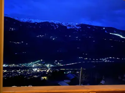 Ein allgemeiner Bergblick oder ein Berglick von der Ferienwohnung aus