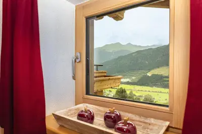 Ein allgemeiner Bergblick oder ein Berglick von der Ferienwohnung aus
