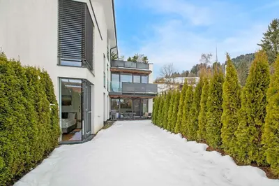 Das Gebäude in dem sich die Ferienwohnung befindet