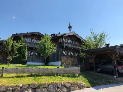 Das Gebäude in dem sich das Chalet befindet