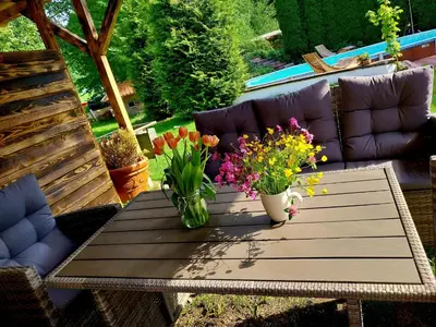 Ein Garten an der Unterkunft Schernhof Hoamatzeit - Tiroler Bauernhof