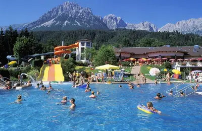 Der Swimmingpool an oder in der Nähe von Landhaus Wöss