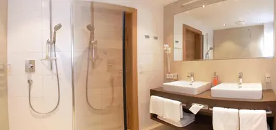 Ein Badezimmer in der Unterkunft Tarlack Appartements Hütten 1a