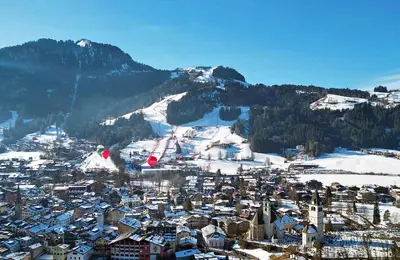 Ein allgemeiner Bergblick oder ein Berglick von der Ferienwohnung aus