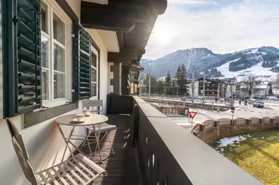 Ein allgemeiner Bergblick oder ein Berglick von der Ferienwohnung aus