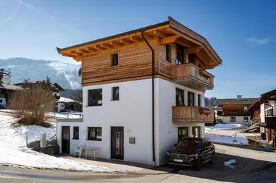 Ein allgemeiner Bergblick oder ein Berglick von der Ferienwohnung aus