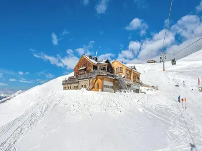 Apartment in Neukirchen near Ski Lift & Sauna im Winter