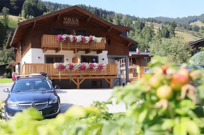 Ein allgemeiner Bergblick oder ein Berglick von des Hotels aus