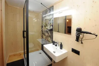 Ein Badezimmer in der Unterkunft Chalet Unterellmau