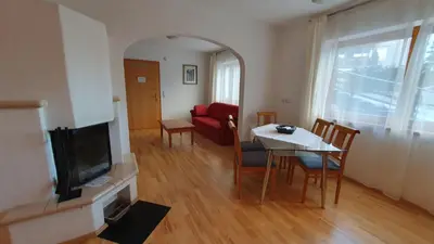Ein Sitzbereich in der Unterkunft Haus Carina