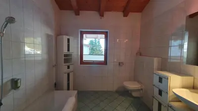 Ein Badezimmer in der Unterkunft Haus Carina