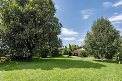 Ein Garten an der Unterkunft Pension Obermoser