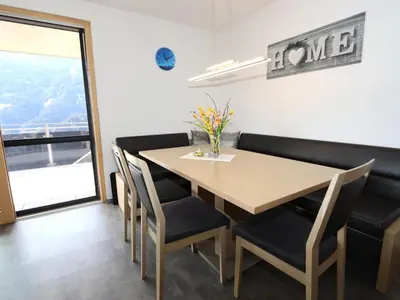 Ein Sitzbereich in der Unterkunft Stoanerhof