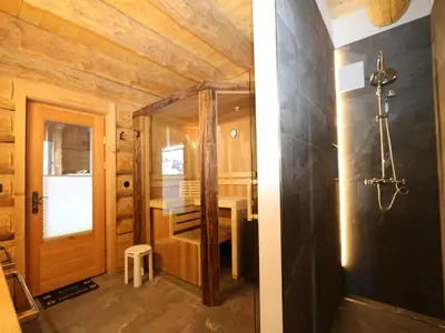 Ein Badezimmer in der Unterkunft Chalet in Wildkogel with Ski-In Ski-Out