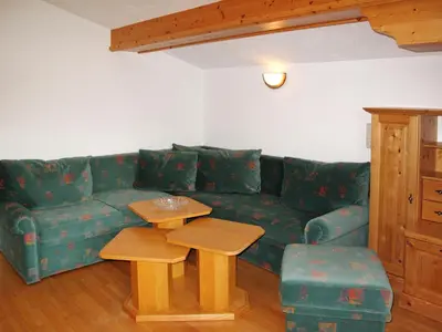Ein Sitzbereich in der Unterkunft Holiday Home Prieslern-3 by Interhome