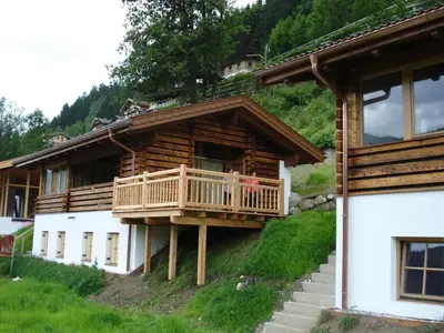 Das Gebäude in dem sich das Chalet befindet