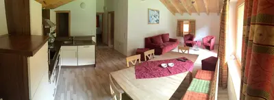 Ein Sitzbereich in der Unterkunft Appartements Fürstalm Alpendorf