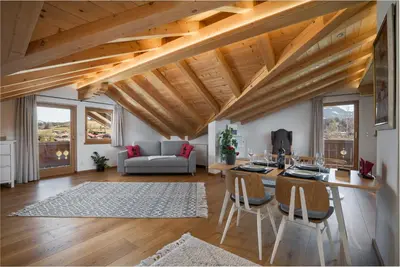 Ein Sitzbereich in der Unterkunft NA-Home Reith bei Kitzbühel Kaiser Loft