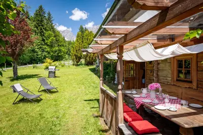 Ein Garten an der Unterkunft KaiserGattern