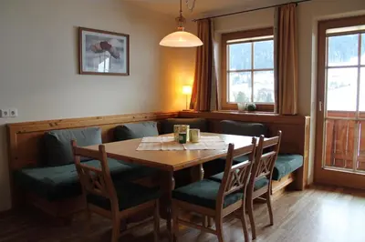 Ein Sitzbereich in der Unterkunft Appartements Innerache