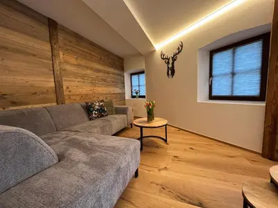 Ein Sitzbereich in der Unterkunft Appartements Gasthof Traube Top 4