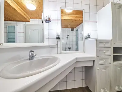 Ein Badezimmer in der Unterkunft Chalet Fabian by we rent, JOKERCARD INCLUDED