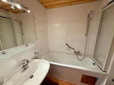 Ein Badezimmer in der Unterkunft Kreidl Top 13