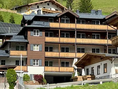 Das Gebäude in dem sich die Ferienwohnung befindet