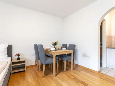 Ein Sitzbereich in der Unterkunft Town House 2