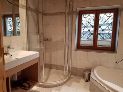 Ein Badezimmer in der Unterkunft Chalet Mittersill