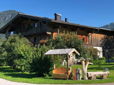 Ein allgemeiner Bergblick oder ein Berglick von der Pension aus