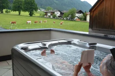 Ein allgemeiner Bergblick oder ein Berglick von der Ferienwohnung aus