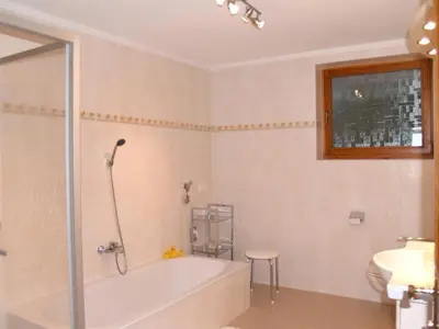 Ein Badezimmer in der Unterkunft Haus Elisabeth