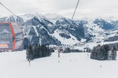 VAYA Post Saalbach Landhaus im Winter