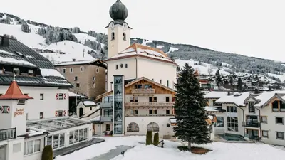 VAYA Post Saalbach Landhaus im Winter